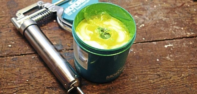 Five minute fix – Greasing points