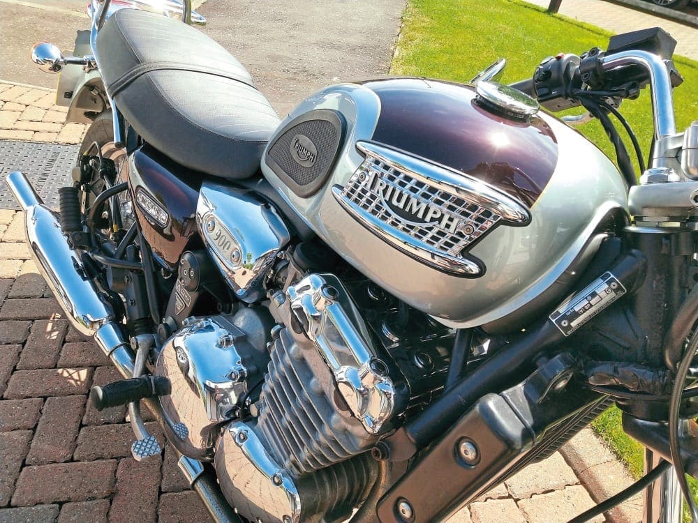 1999 sales triumph adventurer